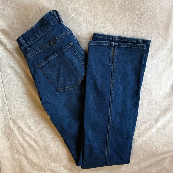 Duluth Trading Company Bootcut High Rise Jeans - Size 6 - Picture 7 of 7
